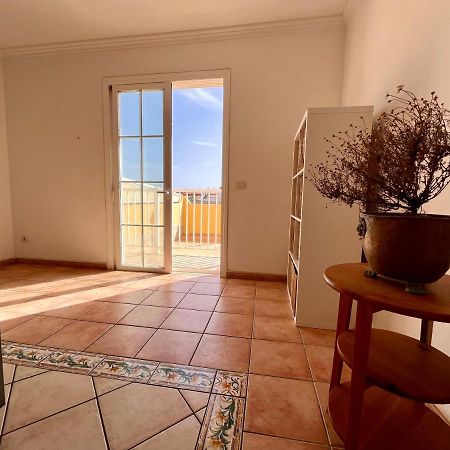 Integral 5 Coliving Bed & Breakfast El Médano Екстериор снимка