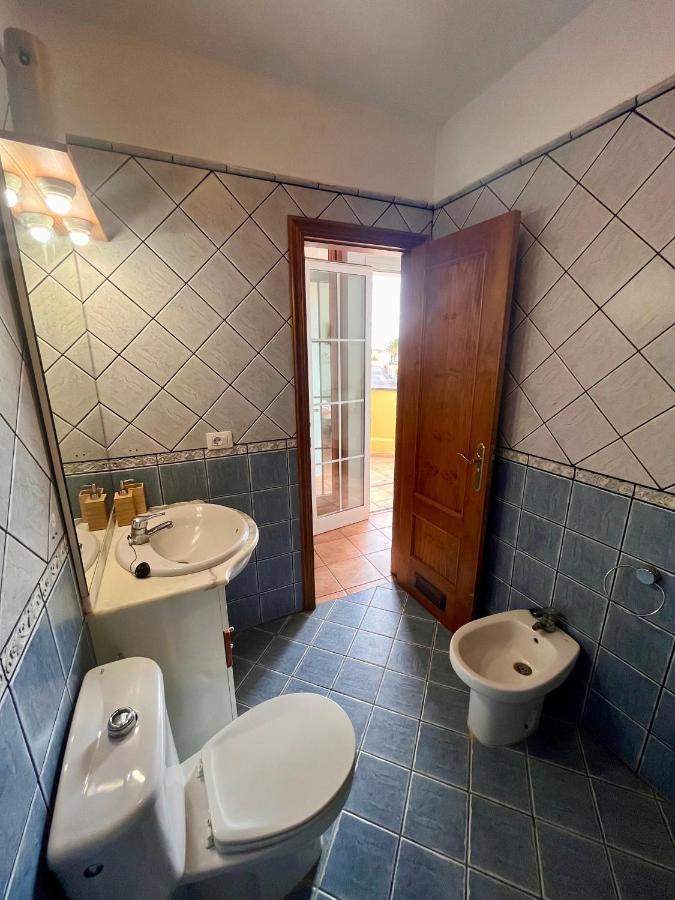 Integral 5 Coliving Bed & Breakfast El Médano Екстериор снимка