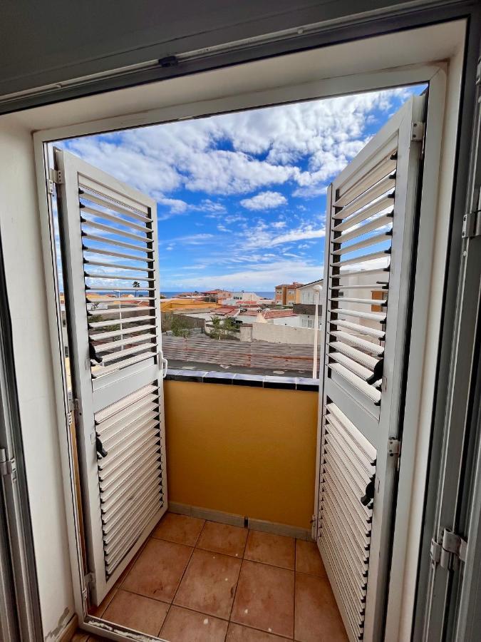 Integral 5 Coliving Bed & Breakfast El Médano Екстериор снимка